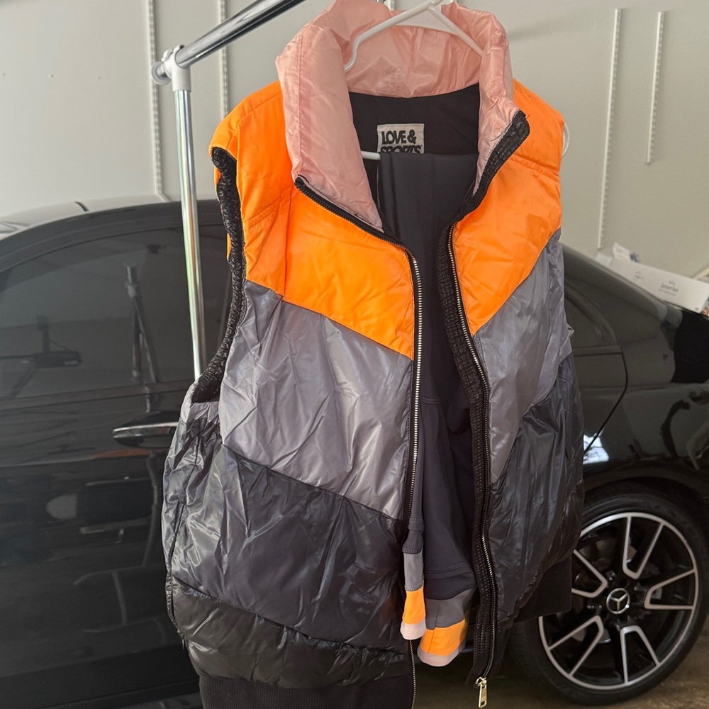 Colorblock Puffer Vest - Picture 3 of 4